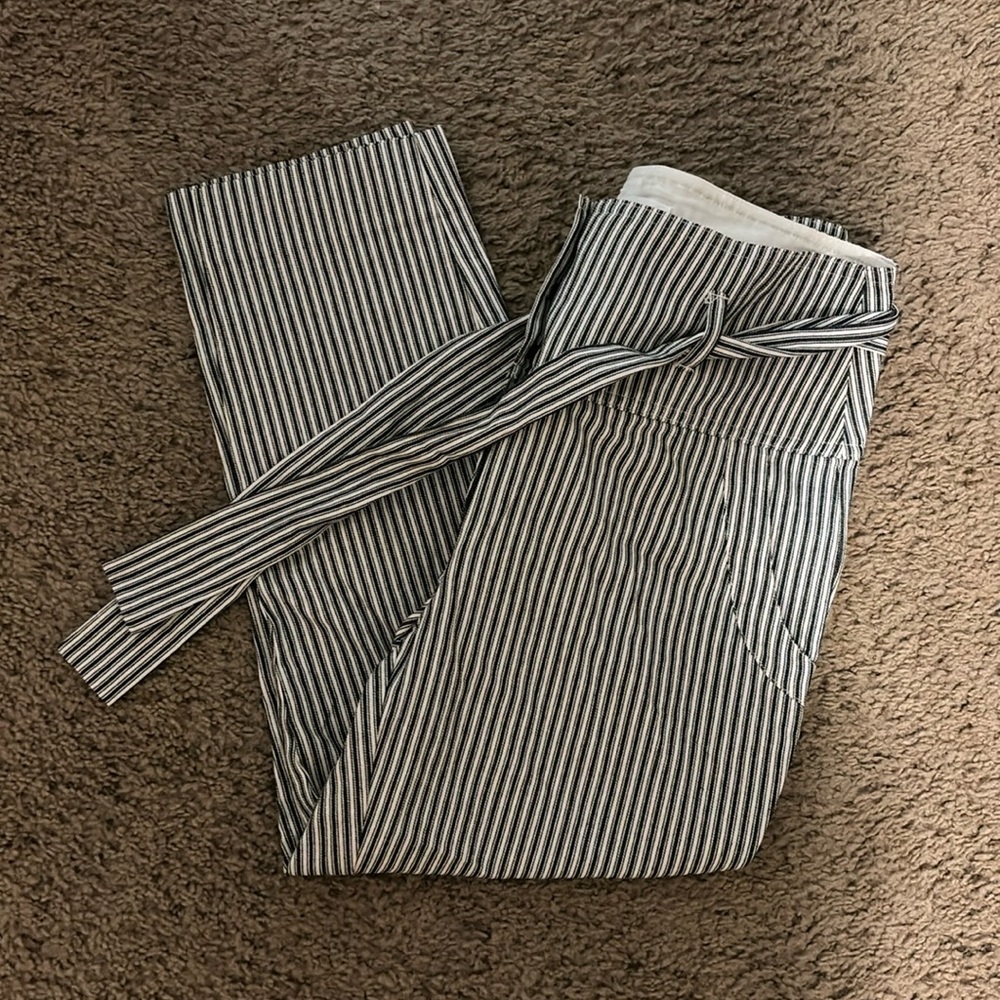 BCBGeneration cropped dress pants